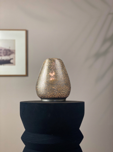 Wie reinigt man eine versilberte Lampe?